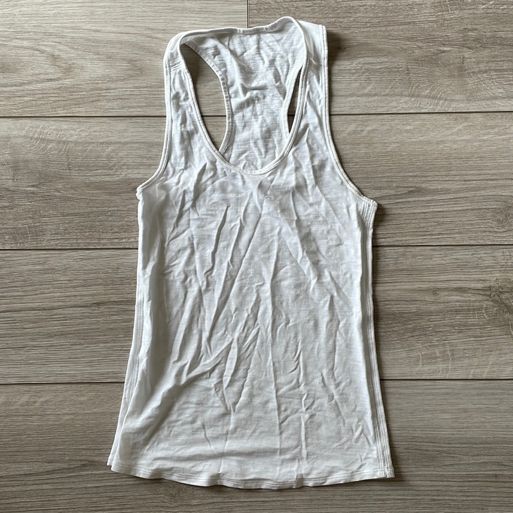 Lululemon tank in excellent condition